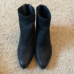 Dolce Vita Cassius Pointed Toe Zipper Booties Boots Black Nubuck 6.5